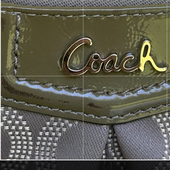 Authentic Coach Ashley Dot op Art Grey signature swing pack Crossbody bag. - Picture 8 of 9